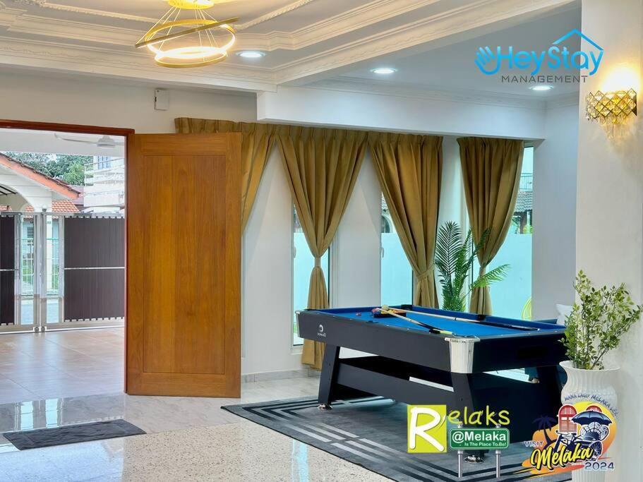 Вилла Klebang 4B3B-21Pax Pooltable Karaok Jaccuzi Townarea Kelebang Besar Экстерьер фото